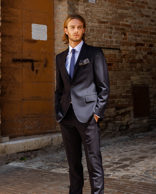 5 Reasons Why You Should Invest In A Good Suit
